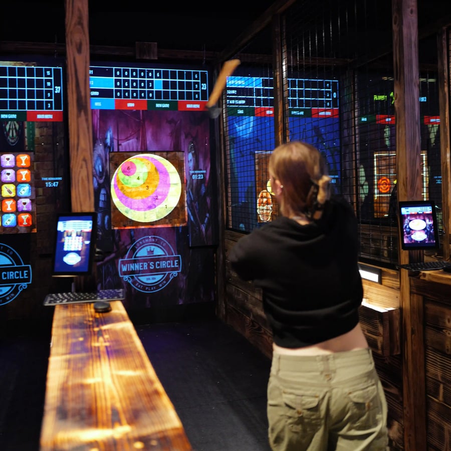 axe-throwing-projected